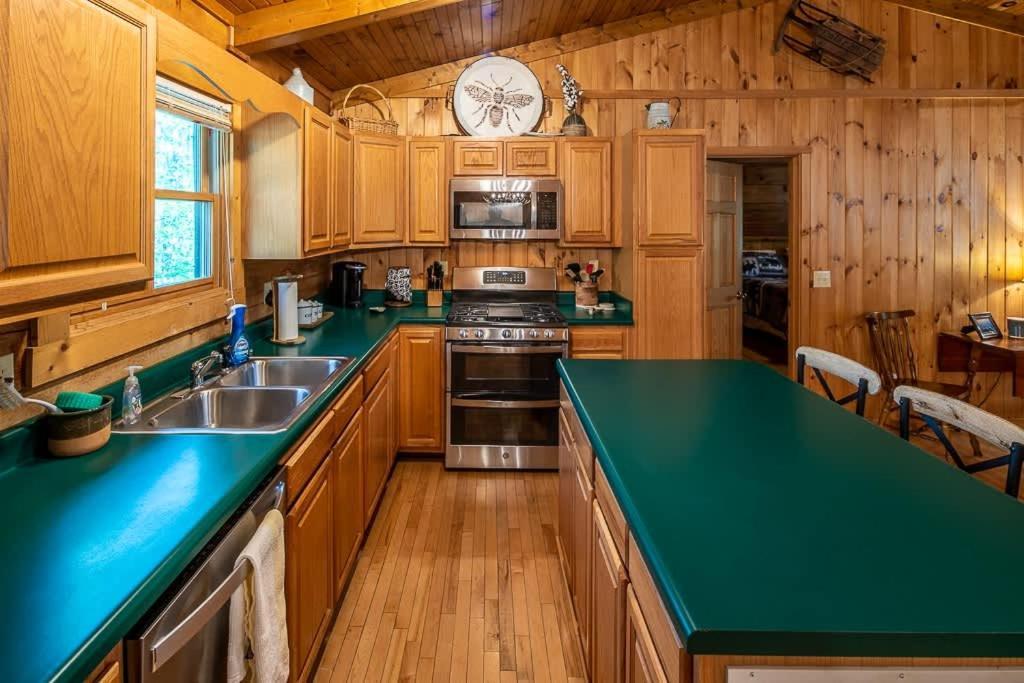 Cozy 'Grey Fox' Cabin Between Boone & Blowing Rock Ngoại thất bức ảnh