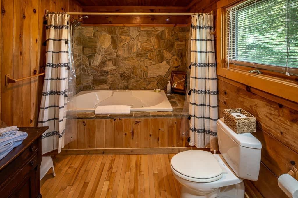 Cozy 'Grey Fox' Cabin Between Boone & Blowing Rock Ngoại thất bức ảnh