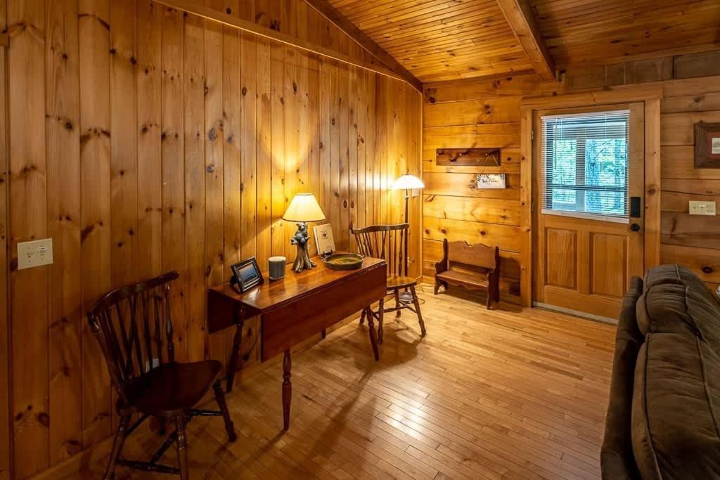 Cozy 'Grey Fox' Cabin Between Boone & Blowing Rock Ngoại thất bức ảnh